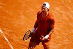 TV2-transmissioner af store sportsbegivenheder som ATP Rom, hvor Holger Rune er nået til 4. runde, bliver ofte delt med ikke-abonnenter, der 'låner' et password. Foto: Guglielmo Mangiapane/Ritzau Scanpix