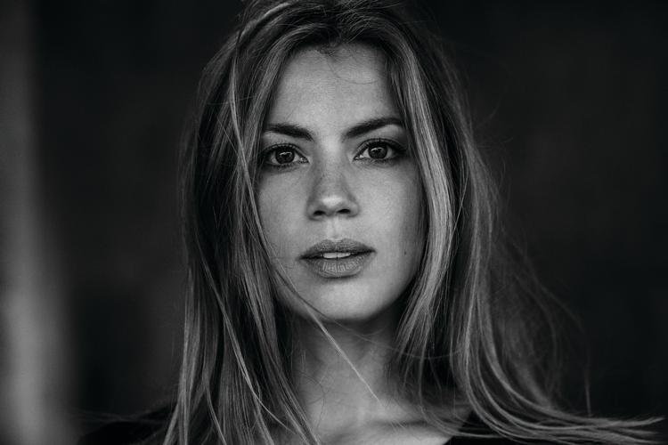 Sangeren Elise Caluwaerts har en stærk relation til dansk musikliv. Hun har valgt at slå et slag for komponisten Alma Mahlers sange. Foto: Lalo Gonzalez