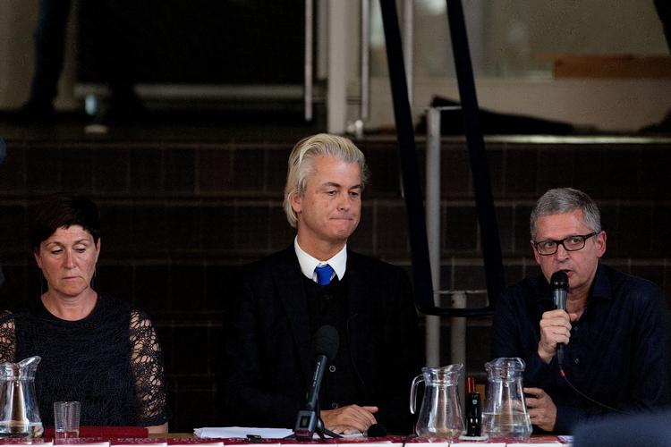 Da hollandske Geert Wilders gæstede folkemødet, kom der fokus på sikkerheden i Allinge og prisen for den. Foto: Peter Hove Olesen