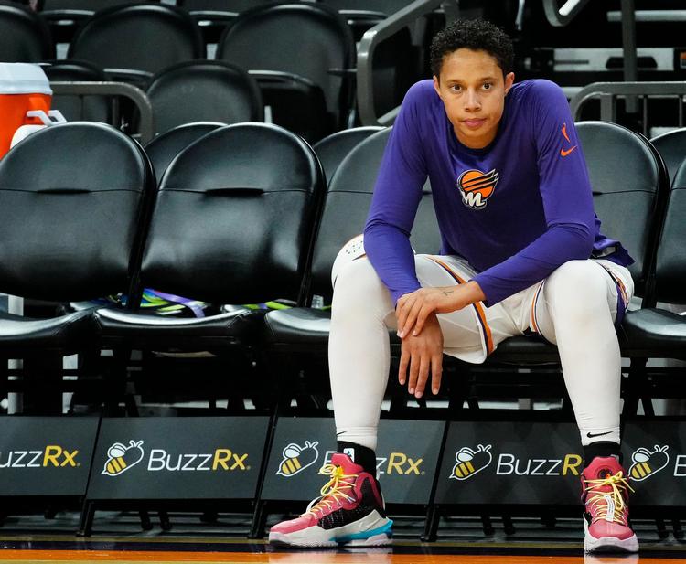 Brittany Griner forventes snart tilbage i kamp. Her er hun fotograferet forud for en træningskamp forleden.  Foto: Patrick Breen/Ritzau Scanpix