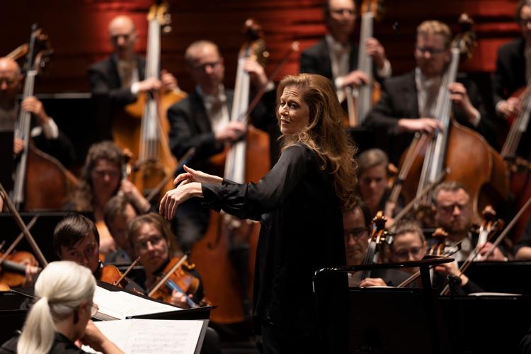 Barbara Hannigan havde som altid en interessant pointe med sin koncert, så den var syet sammen af musikstykker, der gav mening til hinanden. Foto: Hannah Aurora Almstrup
