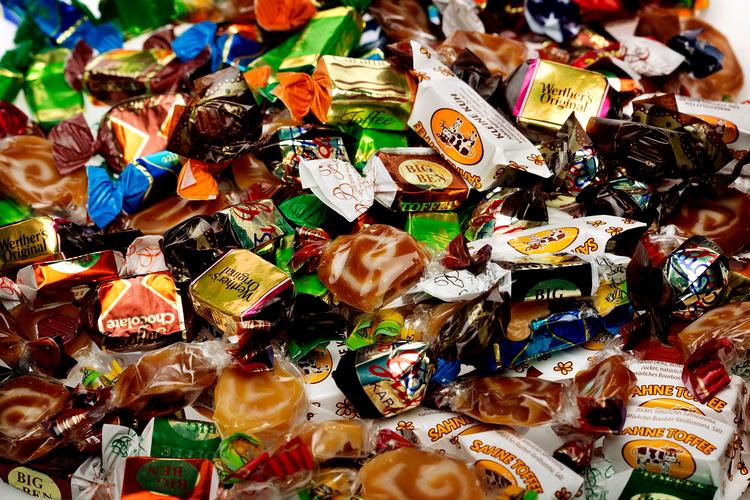 På en række folkeskoler har man fundet skarpe genstande såsom nåle i de karameller, der er blevet delt ud i forbindelse med 9.- og 10. klassernes sidste skoledag.  Foto: Finn Frandsen