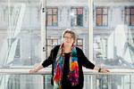 Direktør i VIVE, Lotte Jensen, fylder 60. Med sig har hun en klassisk universitetskarriere og har i sin forskning blandt andet haft fokus på finansministeriets rolle. Foto: Vive