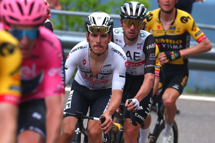 Portugiseren Joao Almeida tidligere på dagens etape, som han endte med at vinde.  Foto: Luca Bettini/Ritzau Scanpix
