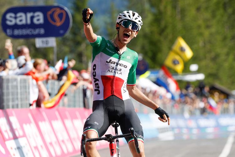 Filippo Zana er i gang med sin fjerde Giro, og torsdagens sejr er den første i en grand tour for den 24-årige italiener. Foto: Luca Bettini/Ritzau Scanpix
