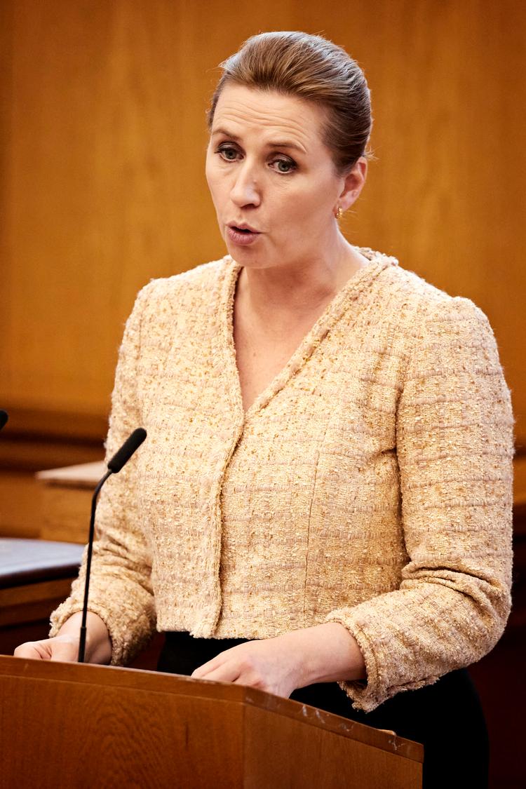 Det er dejligt, at Mette Frederiksen tager problemerne med tech-giganterne alvorligt. Men vil hun for alvor gøre noget for børnenes trivsel? Foto: Jens Dresling