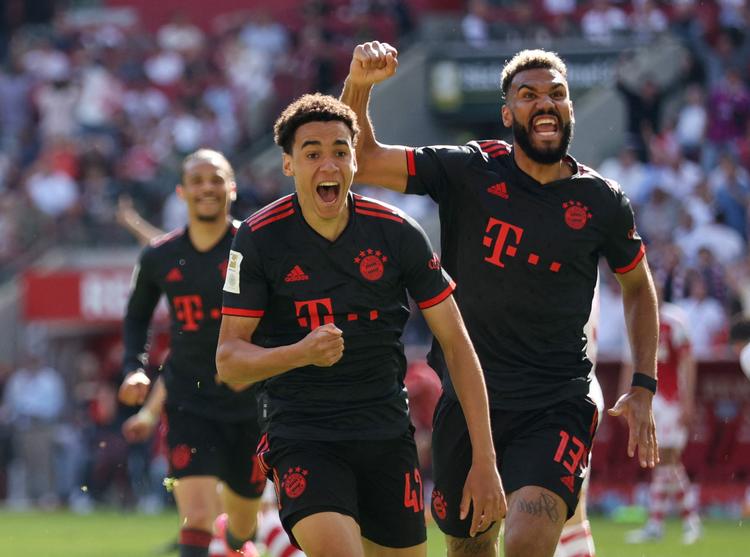 Den 20-årige Jamal Musiala sikrede Bayern München endnu et mesterskab, da han scorede kort efter,  han var blevet indskiftet.  Foto: Thilo Schmuelgen/Ritzau Scanpix