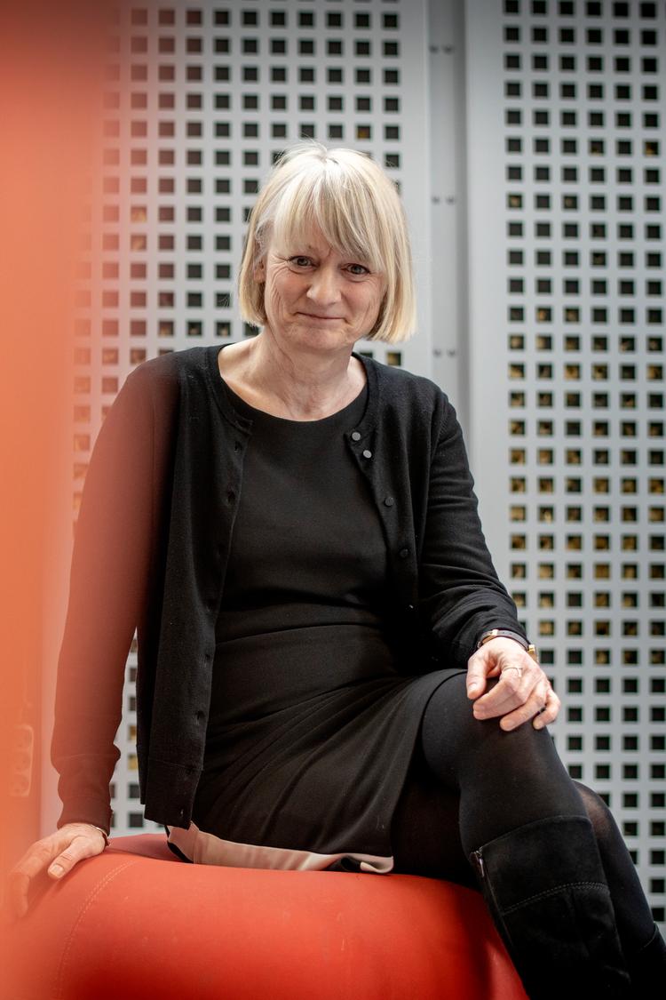     Professor Hanne Bruun træner jagt- og sporhunde i sin fritid, selv om hun ikke selv bryder sig om at gå på jagt. Foto: Joachim Ladefoged   Foto: Joachim Ladefoged