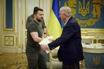 Senator Lindsey Graham mødtes med Zelensky. En sammenklippet video af de to mænds samtale får russerne til at se rødt. Foto: Ukrainian Presidential Press Ser/Ritzau Scanpix