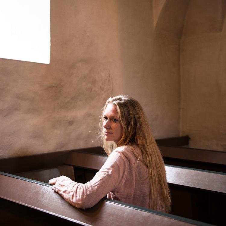 Marie Høgh, sognepræst og debattør, mener, at budskabet i den nye kampagne fra Aarhus Stift er hult og kan skade Folkekirkens autoritet. Foto: Casper Holmenlund Christensen/Ritzau Scanpix