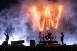 Muse lukkede torsdag aften NorthSide-festivalens første dag. Det gik ikke godt, mener vores anmelder.  Foto: Helle Arensbak/Ritzau Scanpix