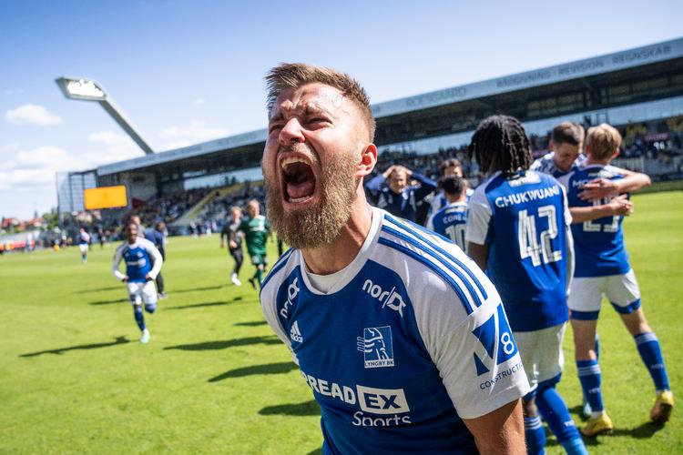 Så glad var Frederik Gytkjær, da Lyngby med 0-0 i Horsens havde forhindret endnu en nedrykning. Foto: Bo Amstrup/Ritzau Scanpix