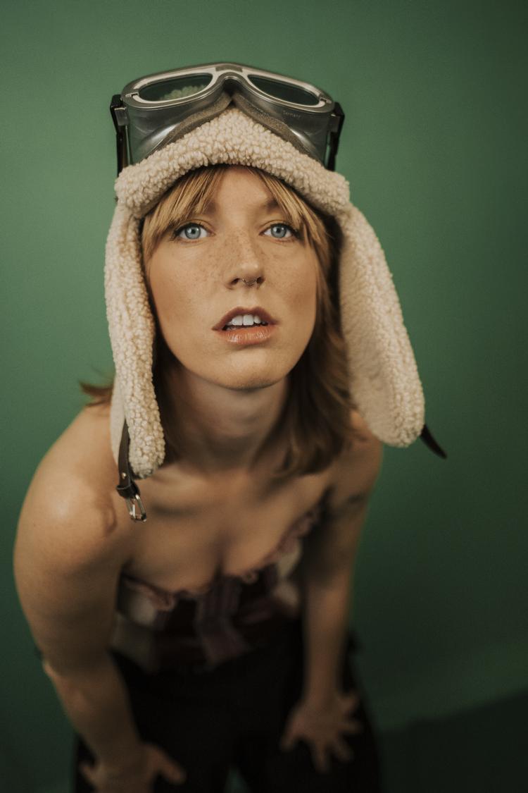 Dansk-irske Selma Higgins låner inspiration fra både Prefab Sprout og Wham! på sin nye sang, 'Can't Do This'. Foto: Martin Melancolia