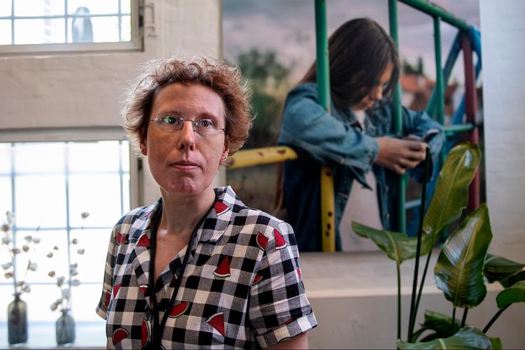 Mange forlader lærerjobbet, også tidligt i karrieren, viser ny analyse fra Rockwool Fonden. Ida Scheibye-Alsing  er en af dem. Hun anbefaler politikerne at skrue ned for timetallet i folkeskolen og sikre nyuddannede en bedre start på arbejdslivet.  Foto: Finn Frandsen