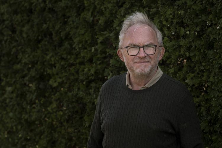 Medierne skal skrive meget mere og forklare befolkningen alvoren af temperaturstigningerne, mener Jesper Theilgaard, der har udgivet en række bestsellerbøger om klima.  Foto: Christian Falck Wolff