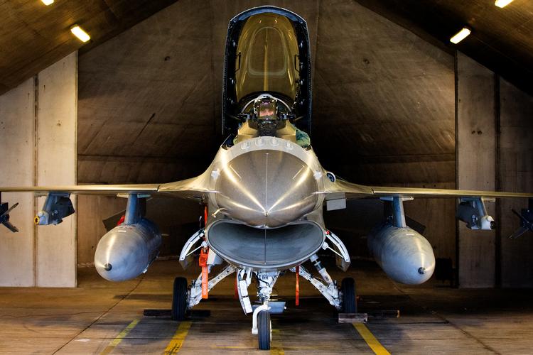 Danmark vil gerne uddanne ukrainske piloter i at flyve F-16 kampfly. Foto: Finn Frandsen