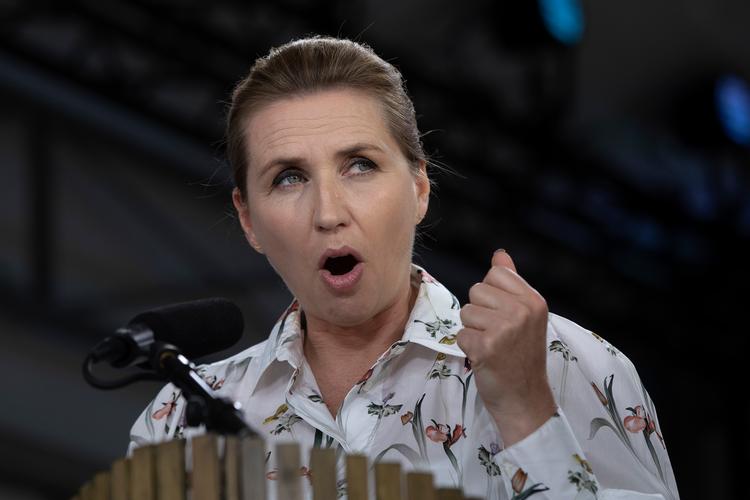 Det er ikke godt nok, at der er kræftpatienter, som har ventet for længe på operation, siger statsminister Mette Frederiksen (S), der er på Folkemødet på Bornholm. Foto: Finn Frandsen