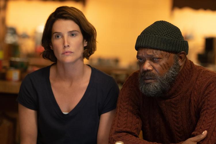 I Disney+'s nye 'Secret Invasion' er Samuel L. Jackson som superspionen Nick Fury vendt tilbage fra det ydre rum for at redde menneskeheden. Her ses Jackson sammen med Cobie Smulders, der spiller agenten Maria Hill. Foto: /Disney+