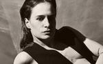 Queer, fransk og famlende. Christine and the Queens leder efter det store guddommelige lys på sit nye ambitiøse album. Foto: Paul Kooiker