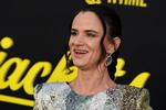 For tiden kan Juliette Lewis opleves i en meget Juliette Lewis-agtig rolle i tv-serien "Yellowjackets'. Her ses hun ved en premiere i Los Angeles på seriens anden sæson tidligere i år.  Foto: Jordan Strauss/Ritzau Scanpix