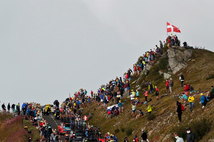 Col de la Loze har en gang tidligere været på programmet i Tour de France. Det var i 2020, hvor colombianeren Miguel Ángel López sejrede. Også i 2023 ser den 28 kilometer lange stigning ud til at skabe ravage i klassementet. Foto: Christophe Ena/Ritzau Scanpix