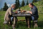 På en baggrund af bjergluft og omelet grundlægges et venskab mellem tilsyneladende modsætninger. Foto: Foto: Another World Entertainment