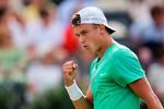 Holger Rune er klar til kvartfinalen i ATP 500-turneringen på Queen’s Club i London. Onsdag slog han Ryan Peniston med cifrene 6-3, 6-4 efter knap halvanden times tennis. Foto: Adrian Dennis/Ritzau Scanpix