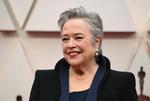 Kathy Bates har vundet et utal af priser for både film, tv, og teater. Her er hun på den røde løber før Oscaruddelingen i 2020.  Foto: Richard Shotwell/Ritzau Scanpix