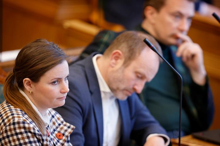 Enhedslistens politiske ordfører Mai Villadsen og radikales leder Martin Lidegaard har meldt sig ud af uddannelsesforhandlingerne. Foto: Jens Dresling