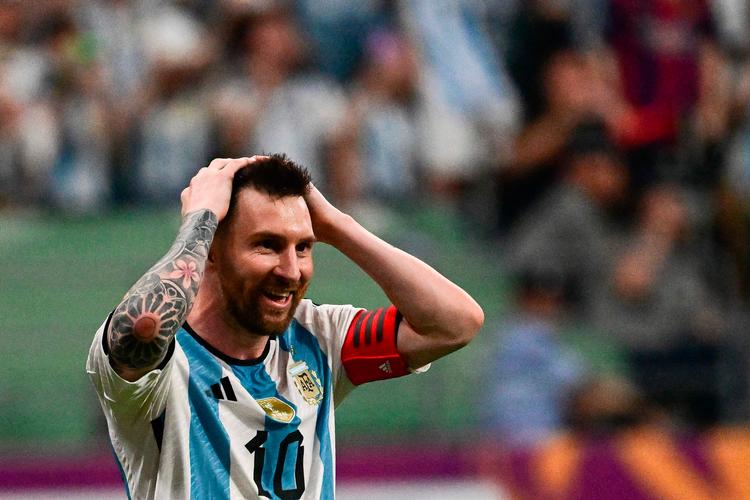 Der er sket mange spektakulære ting i Lionel Messis karriere, for eksempel da han med Argentina sidste år vandt VM (foto). Nu sender hans engagement med Inter Miami interessen til tops i USA. Foto: Pedro Pardo/Ritzau Scanpix