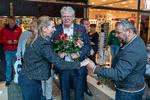 Erik Nielsen har spillet en stor rolle i Socialdemokratiet gennem de seneste 30 år. Her deler han roser ud i Rødovre Centrum sammen med Mette Frederiksen under valgkampen i 2019.  Foto: Kenneth Meyer