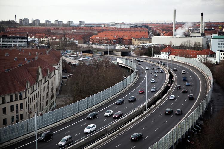 Bispebuen er et eksempel på hvordan biltrafikken fik lov at skære sig gennem et beboelseskvarter.  Foto: Lars Just