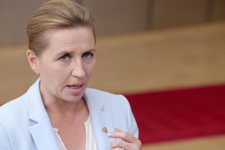 Sikkerhedsgarantier til Ukraine bliver diskuteret intensivt på EU-topmødet, bekræfter statsminister Mette Frederiksen.    Foto: Olivier Matthys/Ritzau Scanpix