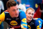 Mads Pedersen kan på sine bedste dage også køre stærkt på  kort og stejle  stigninger, men de store favoritter på 1. etaper skal findes blandt  navne som Mattias Skjelmose (bagerst), Julian Alaphilippe  og Mathieu van der Poel. Og selvfølgelig Jonas Vingegaard og Tadej Pogacar.  

  Foto: Bo Amstrup/Ritzau Scanpix