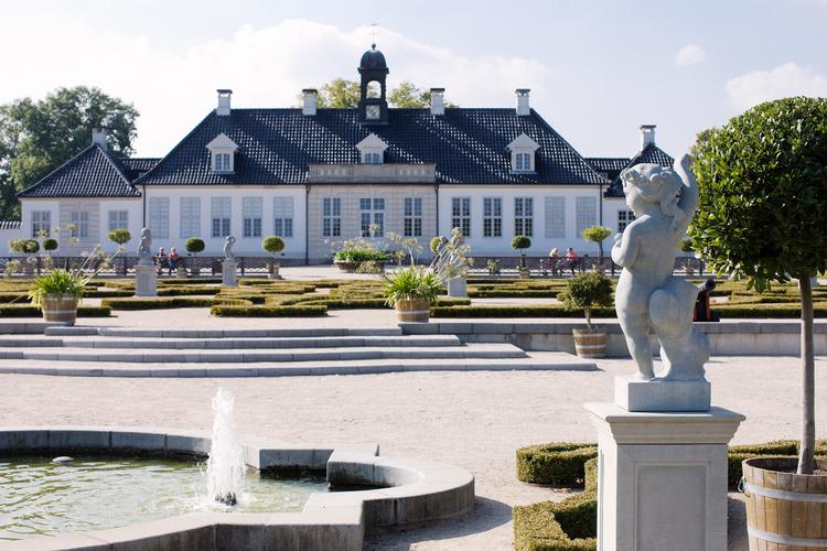 Pengene er sluppet op, og den kendte kunsthal Gl. Holtegaard er lukningstruet. Foto: Pr-foto