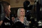 Lederen af regeringspartiet De Sande Finner, Riikka Purra, har foreløbig afvist at lægge afstand til bl.a. de nazivenlige udtalelser, som hendes partifælle og nu tidligere samhandelsminister Vilhelm Junnila er kommet med. Foto: Staff/Ritzau Scanpix