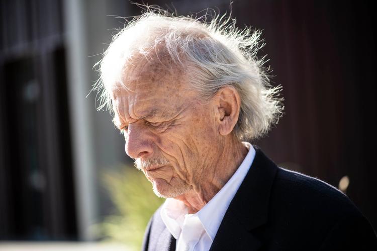 Svend Lings foran byretten i Svendborg, onsdag den 28. juni 2023. Ifølge Ritzau anslog han i retten, at omkring én person om dagen henvender sig til ham om selvmord. Foto: Tim Kildeborg Jensen/Ritzau Scanpix
