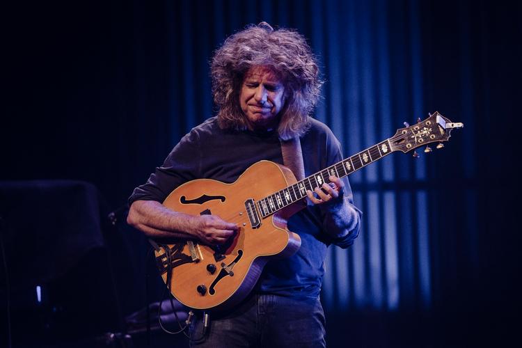 Guitaristen Pat Metheny demonstrerede sin mageløse musikalitet i DR Koncerthuset.   Foto: Christian Falck Wolff