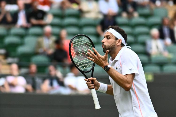 Grigor Dimitrov var forhåndsfavorit hos bookmakerne, men trods en flot kamp, var Holger Rune for stor en mundfuld for bulgareren. Foto: Sebastien Bozon/Ritzau Scanpix