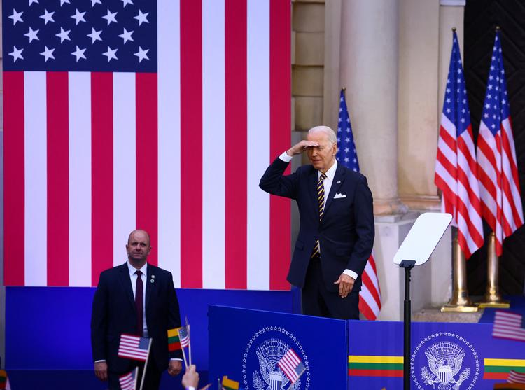  I sin tale onsdag aften i Vilnius sagde den amerikanske præsident, Joe Biden, at USA aldrig vil svigte sine principper om frihed, lighed og demokrati. Foto: Yves Herman/Ritzau Scanpix