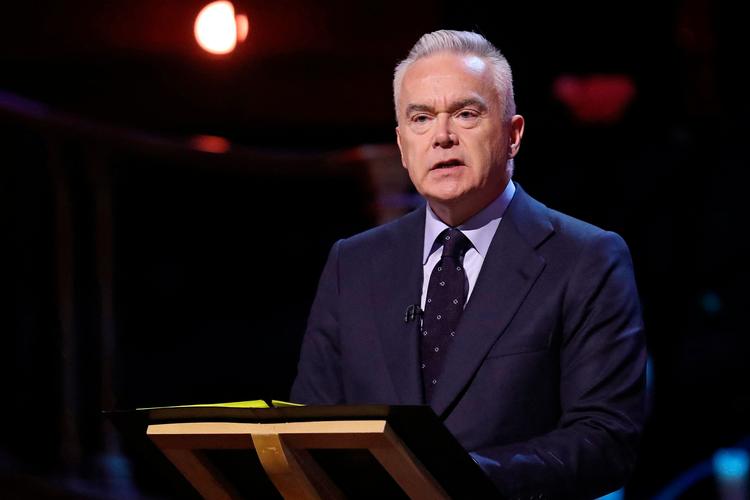 Huw Edwards er vært på BBC’s store nyhedsudsendelse klokken 22. Foto: Chris Jackson/Ritzau Scanpix