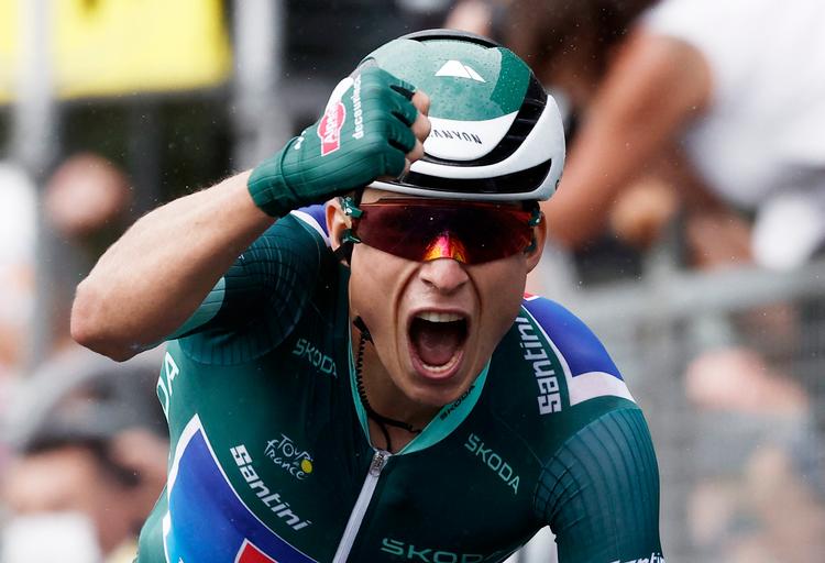 Med sejren fik Jasper Philipsen revanche for sit nederlag til Mads Pedersen på 8. etape.  Foto: Benoit Tessier/Ritzau Scanpix