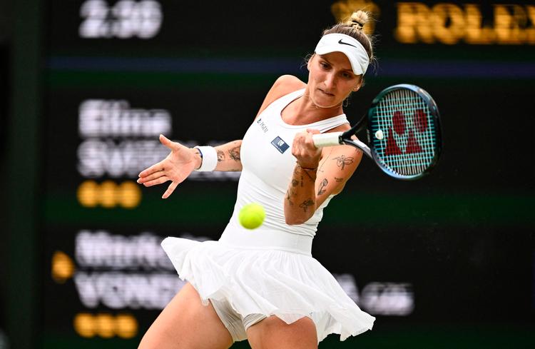 Verdens nummer 42, Marketa Vondrousova, er for anden gang i karrieren kvalificeret til en grand slam-finale. Hun vandt i to sæt over ukrainske Elina Svitolina. Foto: Sebastien Bozon/Ritzau Scanpix