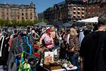 Øst- og nordjyder prutter oftest om prisen (68 procent mod 55 procent i Nordsjælland), når de køber brugt online, på loppemarkeder eller i genbrugsbutikker.  Foto: Finn Frandsen