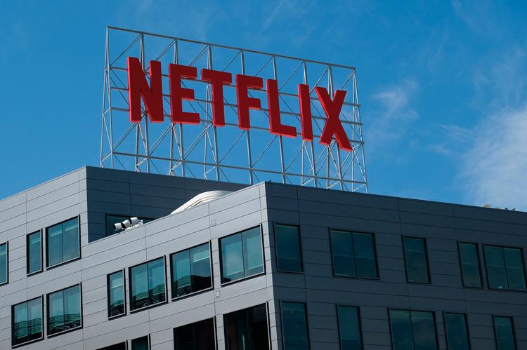 Ved at overvåge IP-adresser, enheds-id’er og kontoaktivitet forsøger Netflix at gøre op med gratister. Foto: Chris Delmas/Ritzau Scanpix