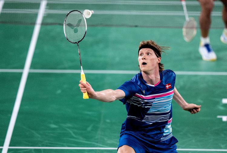 Anders Antonsen i kvartfinalen i herresingle ved OL i Tokyo 2020. Foto: Tariq Mikkel Khan