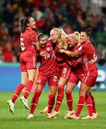 Alle var bare megaglade og råbte og skreg, fortalte målscorer Amalie Vangsgaard om de danske jubelscener i Perth. Foto: Luisa Gonzalez/Ritzau Scanpix