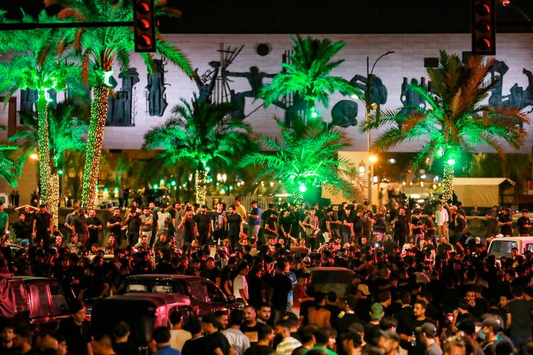 Der har lørdag været nye protester i Irak (billedet), efter koranafbrænding i København. Den danske ambassadør i nabolandet Iran er indkaldt til samtale efter hændelsen.  Foto: Murtaja Lateef/Ritzau Scanpix