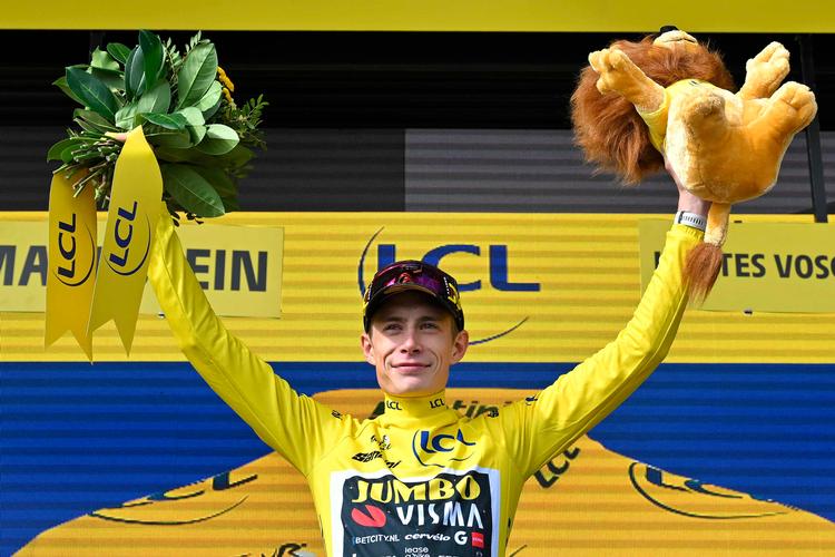 Ligesom sidste år modtager Jonas Vingegaard selvfølgelig et klokkeklart 12-tal for præstationen under Tour de France. Foto: Marco Bertorello/Ritzau Scanpix