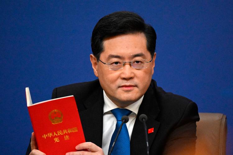 Kinas udenrigsminister Qin Gang har været forsvundet i en måned. Nu er han fyret. Foto: Noel Celis/Ritzau Scanpix